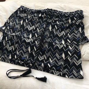 NWT WHBM XL strapless chevron top